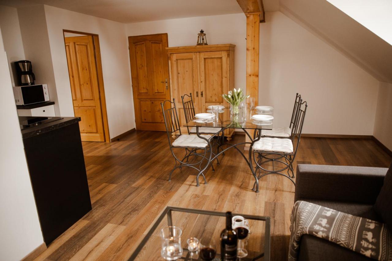 Pod Kostelem Apartment *