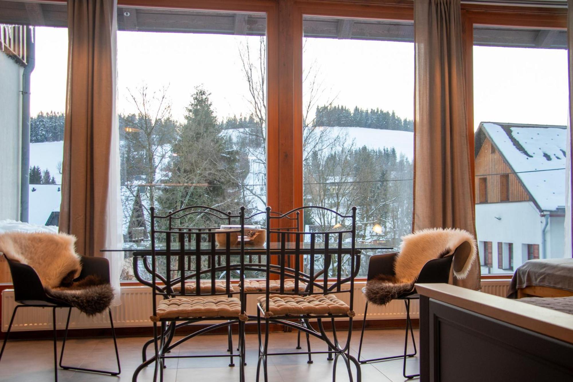 Pod Kostelem Apartment